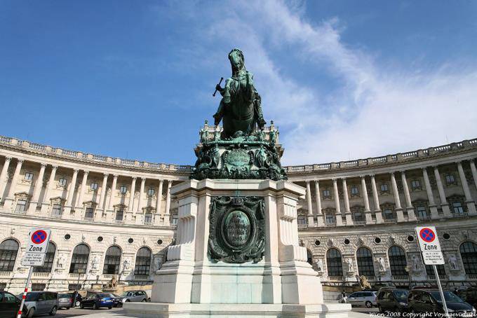Neueburg, Vólkerkunde Museo Helden Platz - Viena - Austria