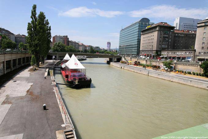 Schweden Brucke, Donau Ver - Viena - Austria
