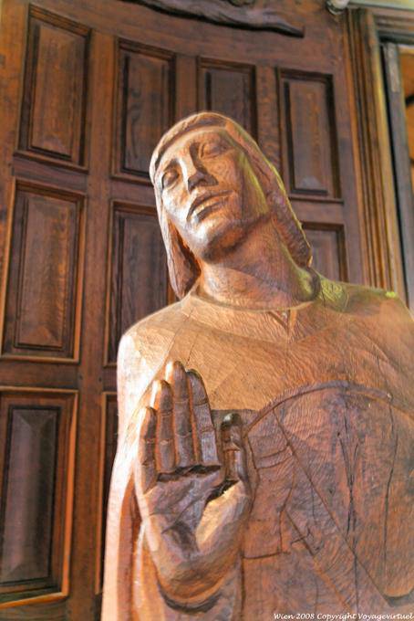 Catedral de San Esteban, la estatua de madera maciza - Viena - Austria