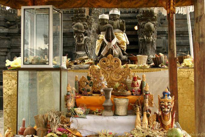 Ofrendas Ulun Danu Batur en - Bali