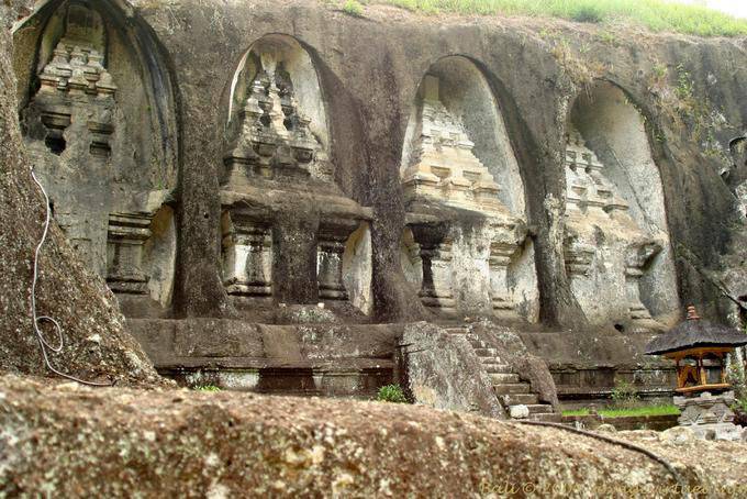 Mausoleos del rey Anak Wungsu y sus favoritos, Gunung Kawi - Bali