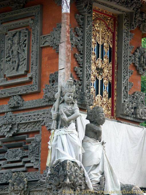 Estatuas drapeados Kehen - Bali