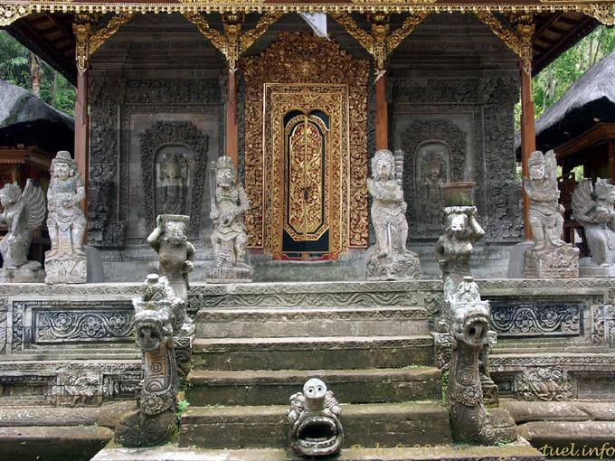 Finamente templo hecho a mano, Pura Kehen - Bali