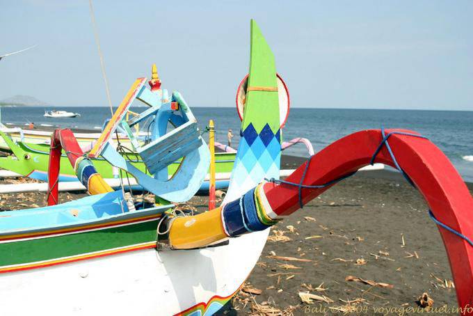 Flotante de color insecto Kusamba - Bali