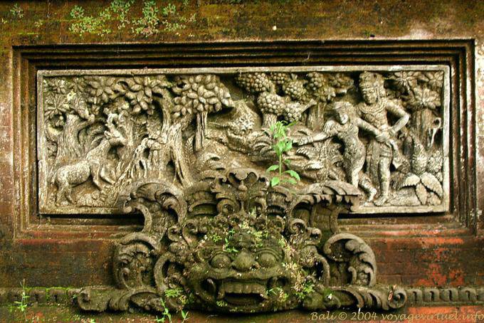 Frise de pierre, Luhur Batukaru, Bali