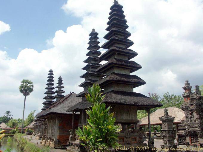 Temple avec toits à plusieurs étages, Mengwi Taman Ayun - Bali