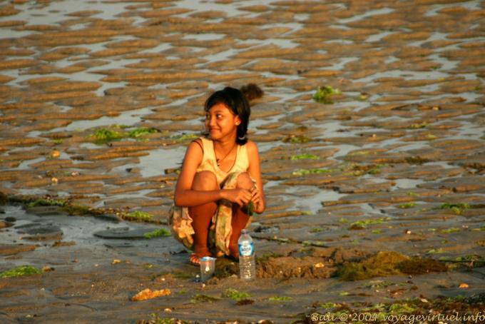 Chica joven en la playa, Nusa Dua - Bali