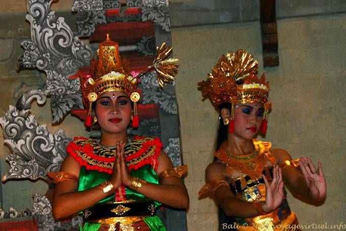 Dedos bailarín Agile Ramayana Nusa Dua - Bali