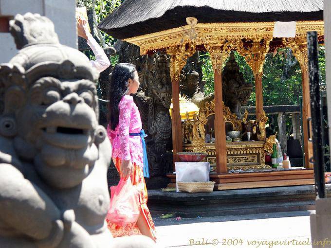 Santa Sede, Tirta Empul - Bali