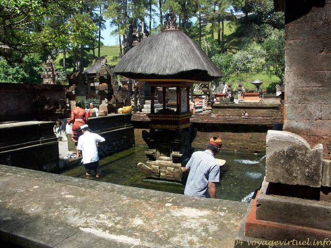 Piscina de agua bendita, Tirta Empul - Bali