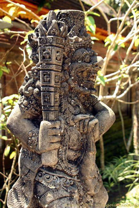 Estatua entrada del templo, Tirta Empul - Bali