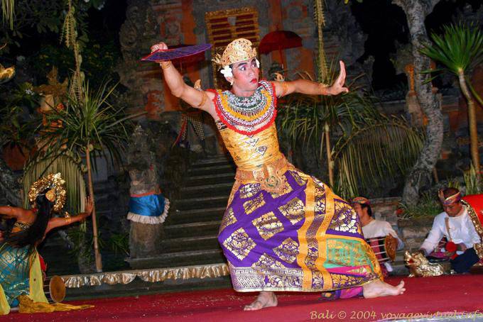 Príncipe de la gama, Barong, danza balinesa - Bali