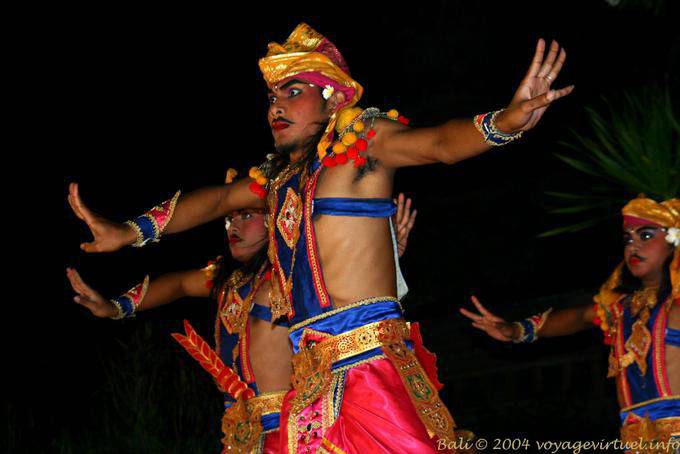 Manicura Barong Ubud, danza balinesa - Bali