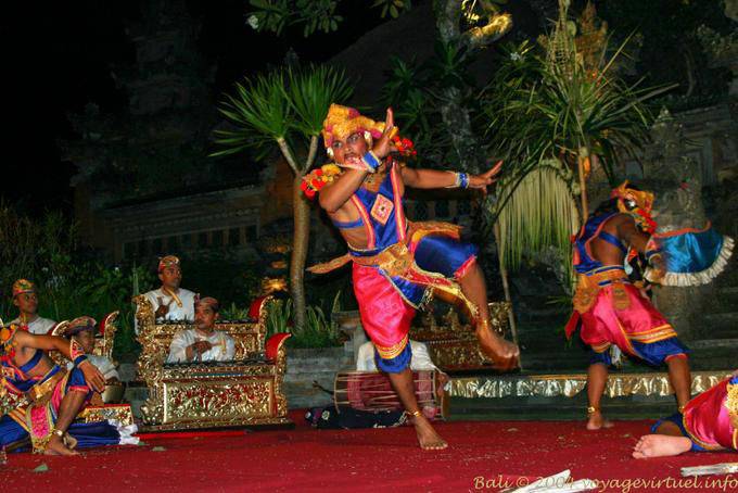 Danza de guerra, Ubud Barong danza - Bali