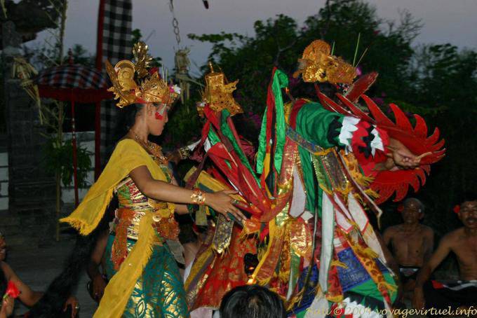 Magia de colores, danza Kecak Uluwatu - Bali