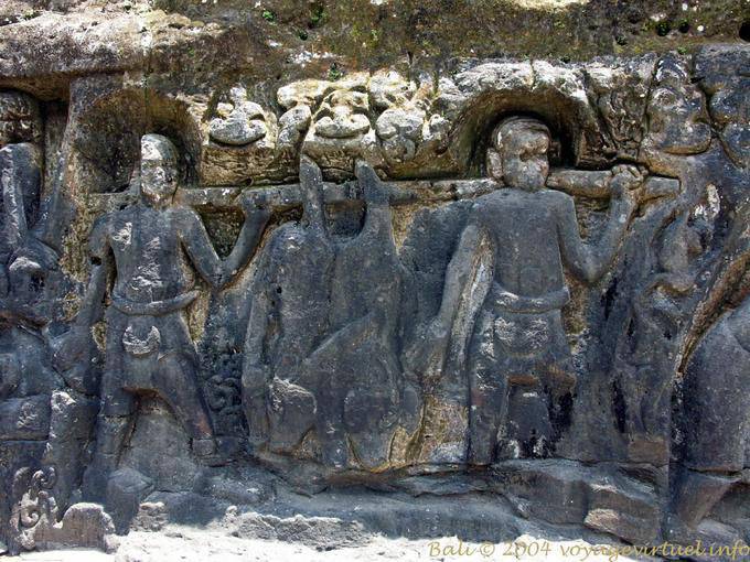 Acantilado tallado Yeh Puluh - Bali