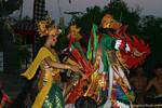 Magia de colores, danza Kecak Uluwatu, Bali.