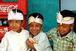 Niños riendo, Bangli, Bali.
