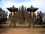 Templo Jagaraga Dalem pertenece a Pura Kahyangan Tiga Jagaraga, Bali.