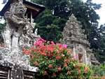Templo visto desde abajo, Kehen, Bali.