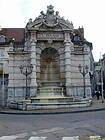 Besançon, Utinam Fontaine, Place Jean Cornet, Francia.