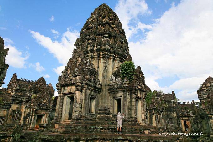 Recorrido por el santuario central, Banteay Samre, Angkor, Camboya