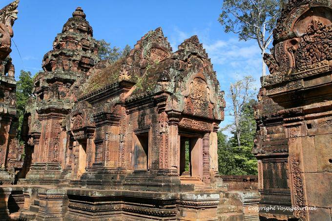 El santuario central, visto desde atrás, Banteay Srei, Angkor, Camboya