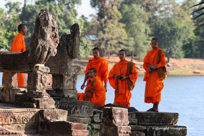 Monjes visita, SARS-Srang, Angkor, Camboya