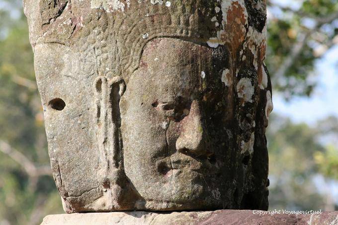 Cara Ingeniería Angkor Thom rampa, Angkor, Camboya