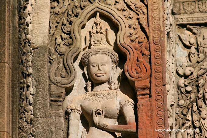 Apsara o Devata, esa es la cuestión, Thommanon, Angkor, Camboya