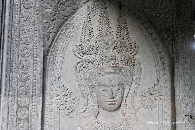 Retrato de una apsara realizó en el templo de Angkor Wat, Angkor, Camboya