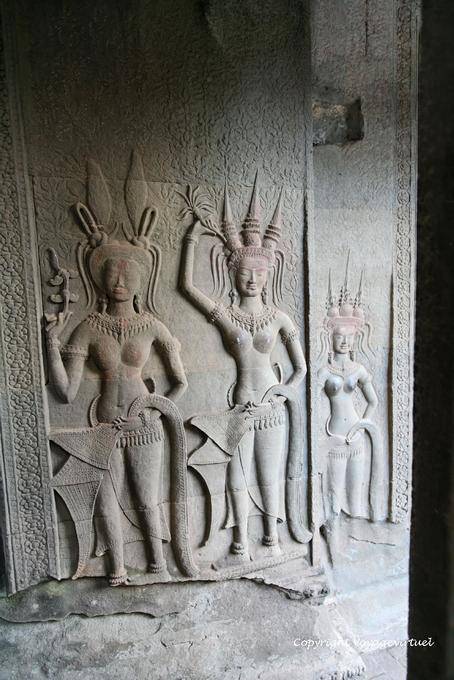 Tallas de color de apsaras, Angkor Wat, Angkor, Camboya