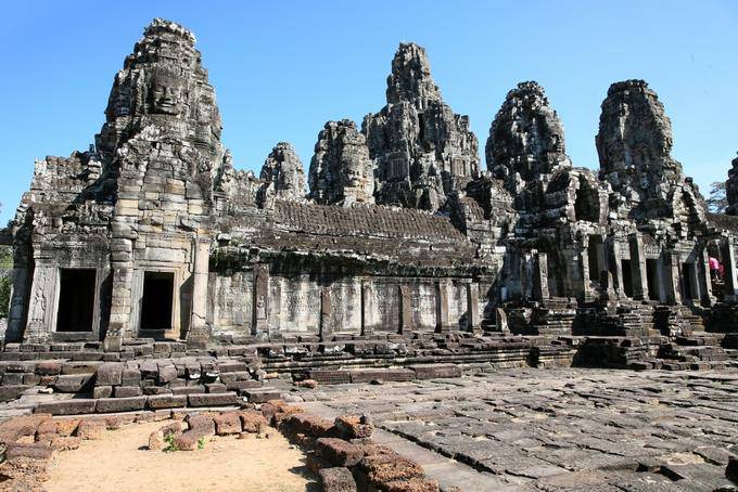 Galerías de fachada y norte Bayon Angkor Thom, Angkor, Camboya