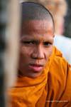 Phnom Bakheng Regard monje amarillo, Camboya.