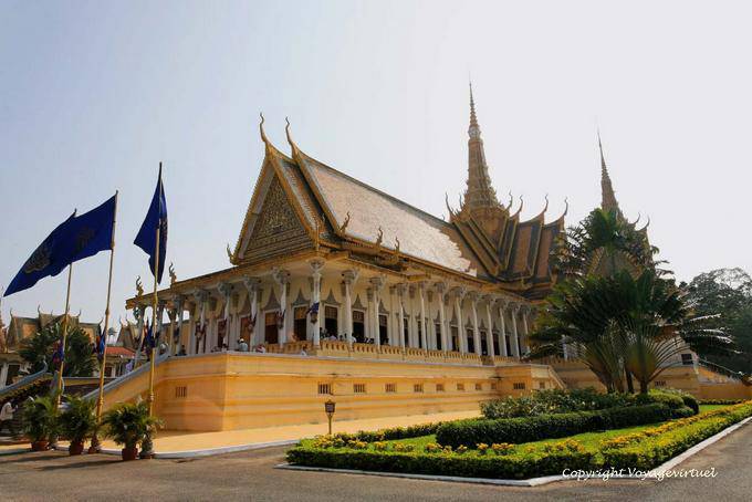 Preah Thineang Dheva Vinnichay o Salón del Trono, Palacio Real de Phnom Penh - Camboya