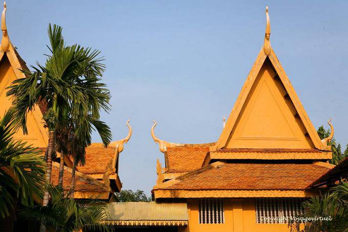 Cara a cara chofas de'éléphants de forma, Wat Preah Keo, Phnom Penh - Camboya