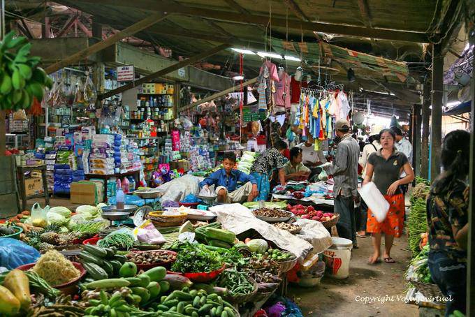 Puestos en el antiguo mercado de Siem Reap - Camboya