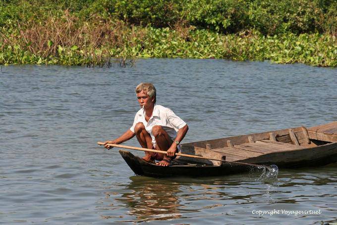 Adelgazamiento color de pelo para este marinero de agua dulce, Tonle Sap - Camboya