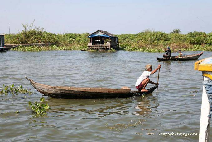 Modo de viajes en el lago, Tonle Sap - Camboya