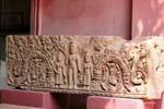 Dintel estilo Baphuon de Kampong Thom, Phnom Penh Museo, Camboya.