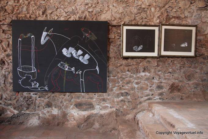 Santiago, Cidade Velha Igreja Sao Francisco Convento, pinturas abstractas - Cabo Verde