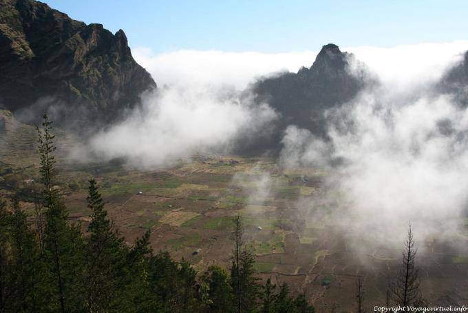 Santo Antão, las nubes en la Caldera - Cabo Verde