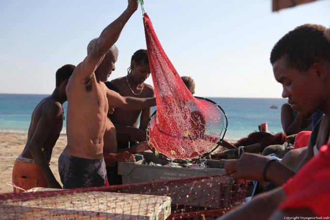 São Vicente, São Pedro, la pesca de nuevo en la trampa - Cabo Verde