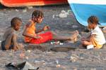 Santiago, Puerto Gouveia, juegos infantiles, Cabo Verde.