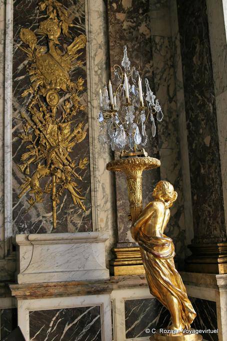 El dorado Mármol Salón de los Espejos, Versalles