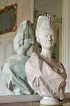 Busto en el espejo, Versalles