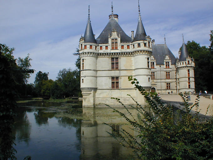 Renacentista francés, Château d'Azay-le-Rideau, Francia.