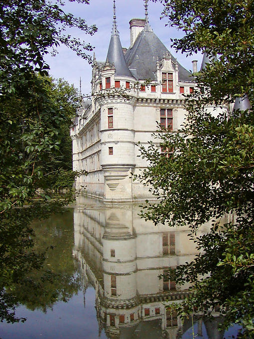 Reflexiones del jardín, Castillo de Azay-le-Rideau, Francia.