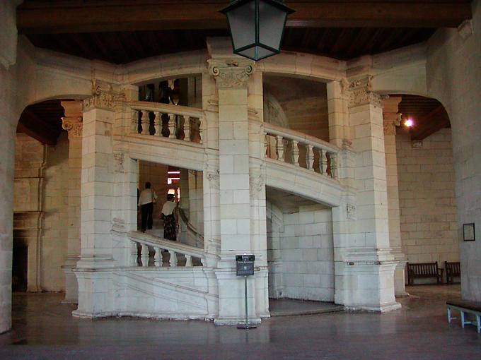 La hélice doble escalera de entrada, Chambord, Francia.