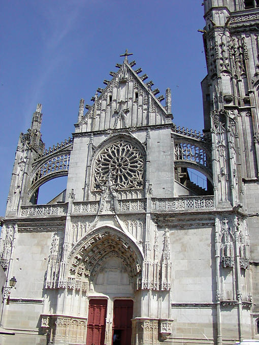 Iglesia de San Martín, Clamecy, Francia.